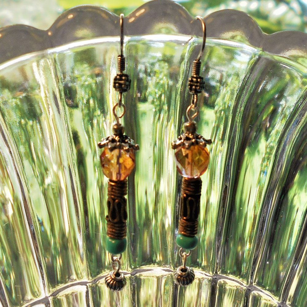 Handcrafted earings glass beaded